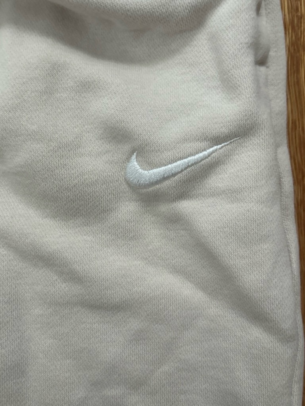 cream colored womens nike sweatpants size XS